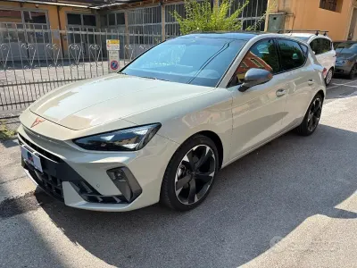 Usata Cupra Leon 150 CV (110 kW) 2025 Marrone Berlina