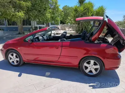 Usata Peugeot 307 CC 109 CV (80 kW) 2005 Rosso Cabrio