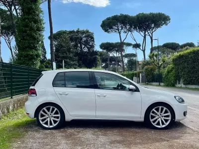 Usata VW Golf VI Highline 140 CV (102 kW) 2009 Bianco Utilitaria