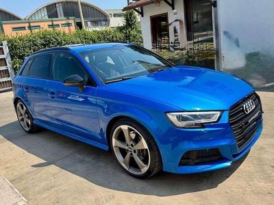 Käytetty Audi A3 Ambiente 204 HP (150 kW) 2017 Sininen Sedan