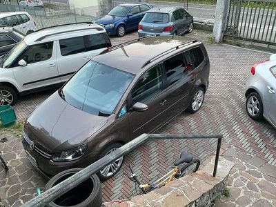 Usata VW Touran 105 CV (77 kW) 2015 Marrone Monovolume