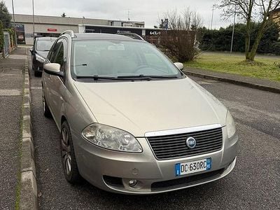 Occasion Fiat Croma 200 ch (147 kW) 2005 Gris Break