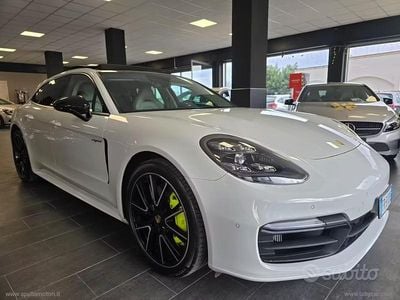 Usata Porsche Panamera 4 Sport Turismo 330 CV (242 kW) 2018 Bianco Berlina
