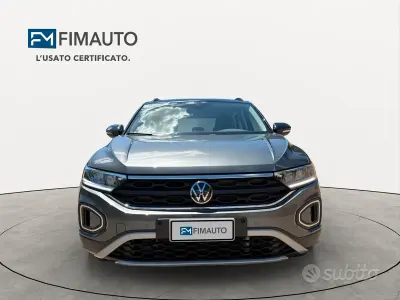 Usata VW T-Roc Life 150 CV (110 kW) 2024 Grigio SUV