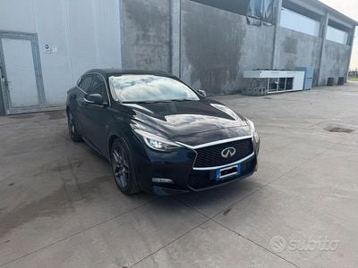 Usata Infiniti Q30 170 CV (125 kW) 2016 Nero Berlina