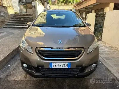 Usata Peugeot 2008 Allure 99 CV (72 kW) 2015 Grigio SUV