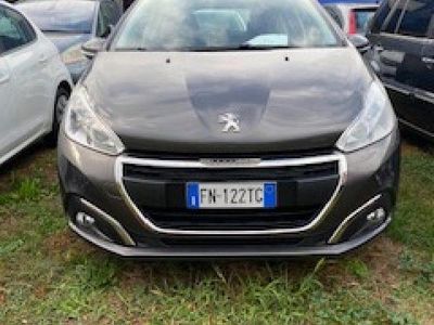 Grigio scuro Usata 2018 Peugeot 208 Active Utilitaria | 9200 € (Buon prezzo)