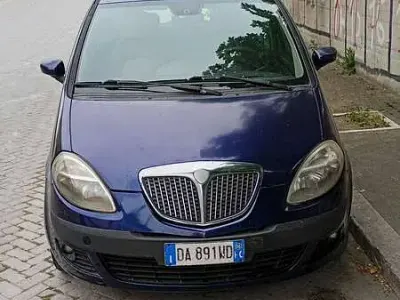 Usata Lancia Musa 69 CV (50 kW) 2006 Blu/azzurro Monovolume