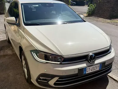 Usata VW Polo Style 95 CV (69 kW) 2024 Beige Utilitaria
