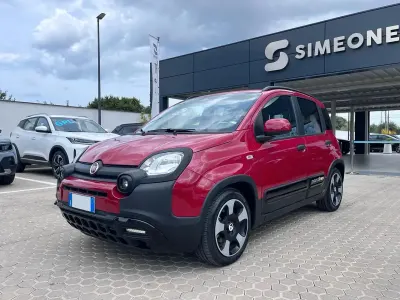 Usata Fiat Panda Cross Cross 70 CV (51 kW) 2025 Rosso Utilitaria
