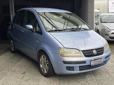 Usata Fiat Idea Emotion 69 CV (50 kW) 2004 Blu Monovolume