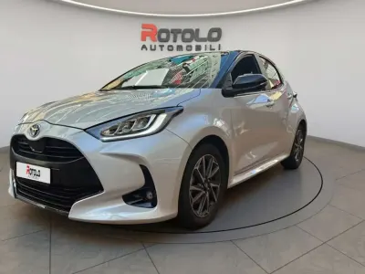 Usata Toyota Yaris Hybrid Style 116 CV (85 kW) 2022 Bianco Berlina