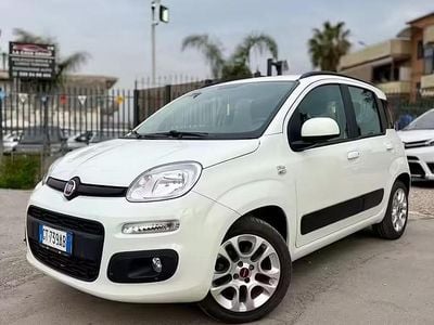 Usata Fiat Panda Lounge 69 CV (50 kW) 2015 Bianco Utilitaria