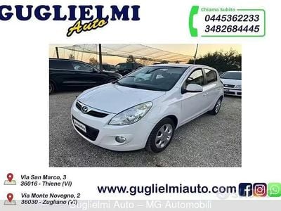 Usata Hyundai i20 Comfort 75 CV (55 kW) 2011 Bianco Utilitaria