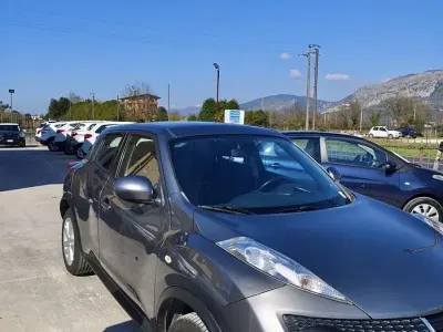 Używany Nissan Juke 110 KM (80 kW) 2014 Szary SUV