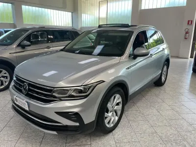 Usata VW Tiguan Elegance 150 CV (110 kW) 2023 Argento SUV
