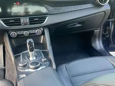 Usata Alfa Romeo Giulia Business 160 CV (117 kW) 2019 Blu/azzurro Berlina