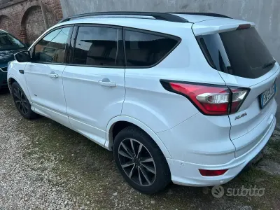 Usata Ford Kuga ST-Line 150 CV (110 kW) 2018 Bianco SUV