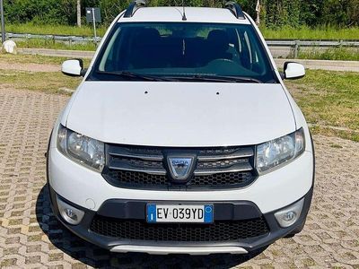 Gebraucht Dacia Sandero Prestige 90 PS (66 kW) 2014 Weiß Limousine