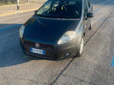 Usata 2011 Fiat Punto Utilitaria | 5000 € (Cara)