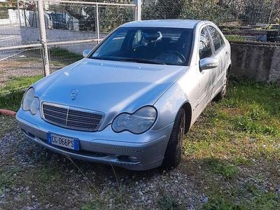 Usata Mercedes C220 Classic 143 CV (105 kW) 2003 Grigio Berlina