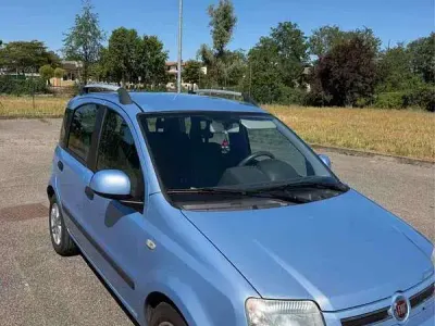 Usata Fiat Panda Emotion 69 CV (50 kW) 2010 Blu/azzurro Utilitaria
