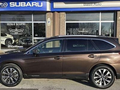 Usata Subaru Outback 150 CV (110 kW) 2018 Marrone SUV