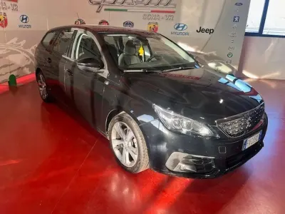 Usata Peugeot 308 Active 131 CV (96 kW) 2019 Nero Station wagon