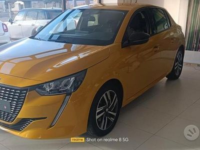 Usata Peugeot 208 Allure 100 CV (73 kW) 2022 Giallo Utilitaria