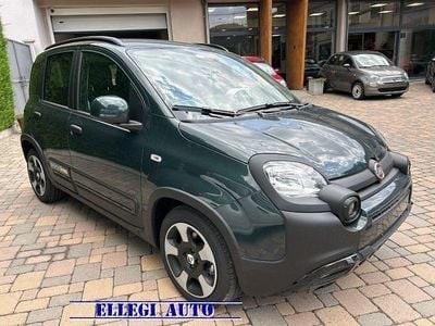 Ny Fiat Panda Cross Cross 69 HK (50 kW) 2025 Grön Halvkombi
