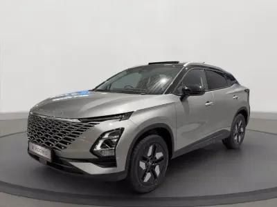 Nuova Omoda 5 224 CV (164 kW) 2026 Aviation silver & carbon crystal black roof SUV
