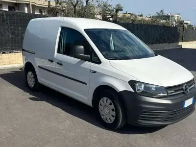 Usata VW Caddy Business 110 CV (80 kW) 2016 Monovolume