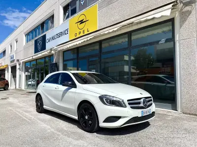 Usata Mercedes A180 109 CV (80 kW) 2014 Bianco Berlina