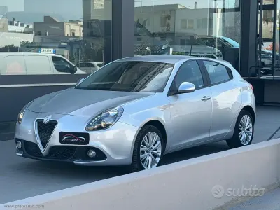 Usata Alfa Romeo Giulietta Super 120 CV (88 kW) 2017 Grigio Utilitaria