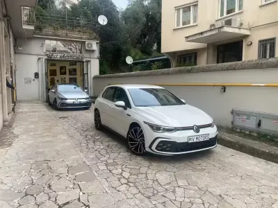 Begagnad VW Golf VIII GTI 245 HK (180 kW) 2021 Vit Sedan