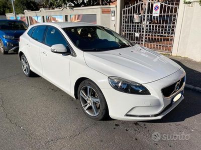 Usata Volvo V40 2016 Bianco Berlina