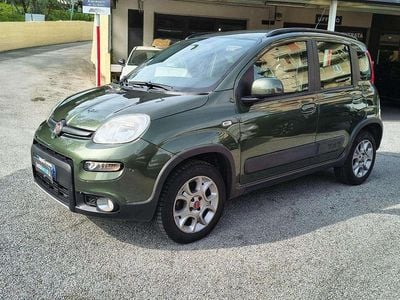 Usata Fiat Panda 4x4 S 75 CV (55 kW) 2013 Verde metallizzato Utilitaria