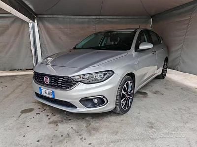 Usata Fiat Tipo Lounge 120 CV (88 kW) 2017 Grigio Berlina