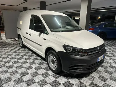 Usata VW Caddy 75 CV (55 kW) 2019 Monovolume