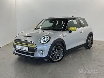 Begagnad Mini Cooper SE 160 kW (218 HK) 2021 Vit Halvkombi