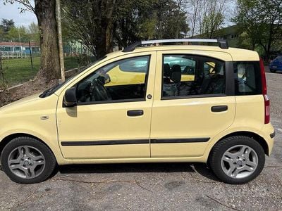 Usata Fiat Panda 69 CV (50 kW) 2011 Giallo Utilitaria