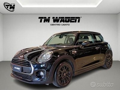 Usata Mini ONE 102 CV (75 kW) 2017 Nero Utilitaria