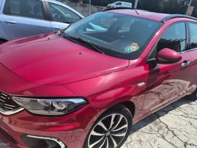 Usata Fiat Tipo Easy 120 CV (88 kW) 2017 Rosso Station wagon