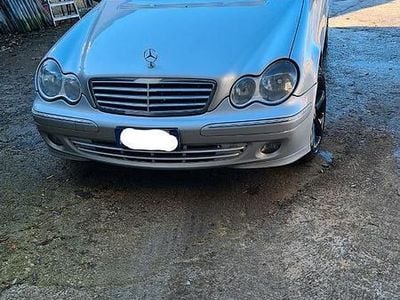 Usata Mercedes C200 136 CV (100 kW) 2004 Grigio Berlina