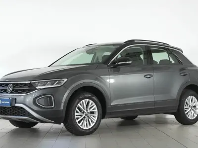 Usata VW T-Roc 150 CV (110 kW) 2024 SUV