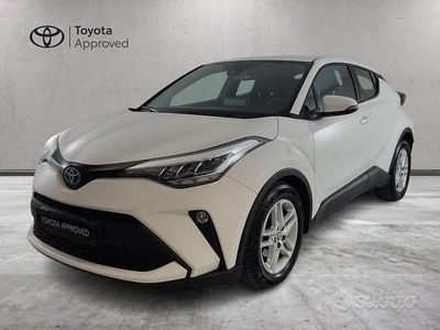Usata Toyota C-HR Active 122 CV (89 kW) 2023 Bianco SUV