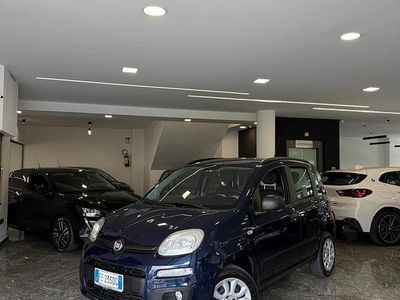 Usata Fiat Panda Lounge 80 CV (58 kW) 2016 Blu Utilitaria