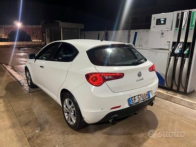 Usata Alfa Romeo Giulietta 170 CV (125 kW) 2011 Bianco Berlina