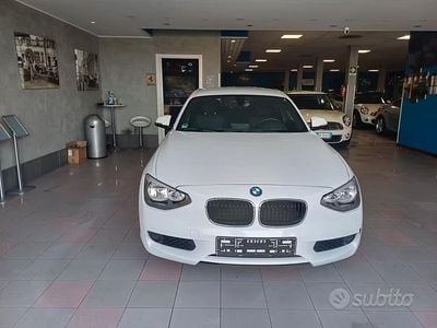 Begagnad BMW 114 102 HK (75 kW) 2013 Vit Halvkombi