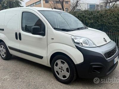 Begagnad Fiat Fiorino Trekking 95 HK (69 kW) 2022 Minibuss